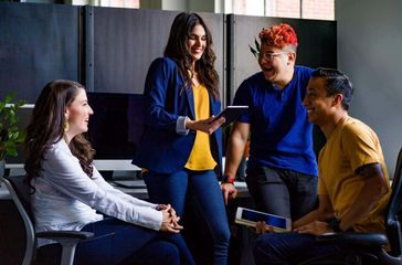Chefe e Líder: conheça suas diferenças e saiba a melhor maneira de liderar seu time!